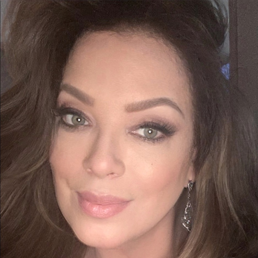 Meet your Posher, Suzanne